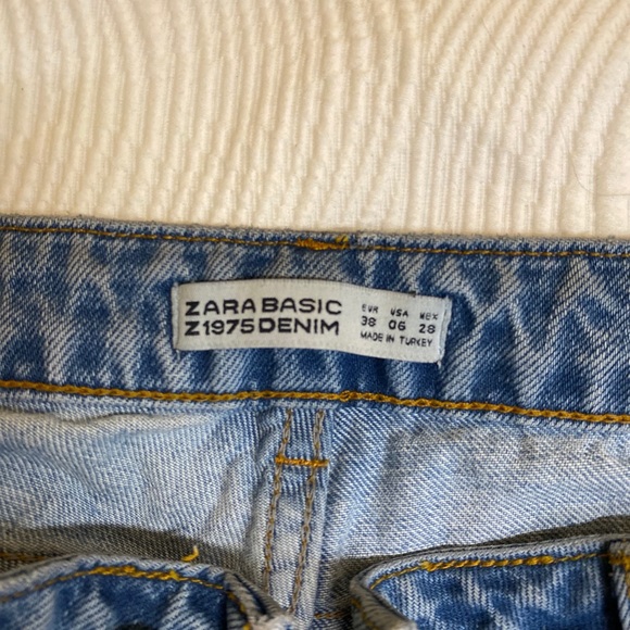 Zara Boyfriend Cut Jeans with rhinestone studs - Picture 11 of 11